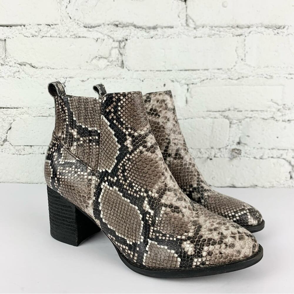 Blondo Elvina Snake Waterproof Leather Stacked Heel Ankle Bootie 10